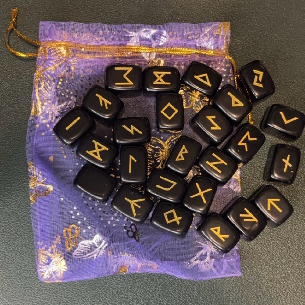 Obsidian Rune Set